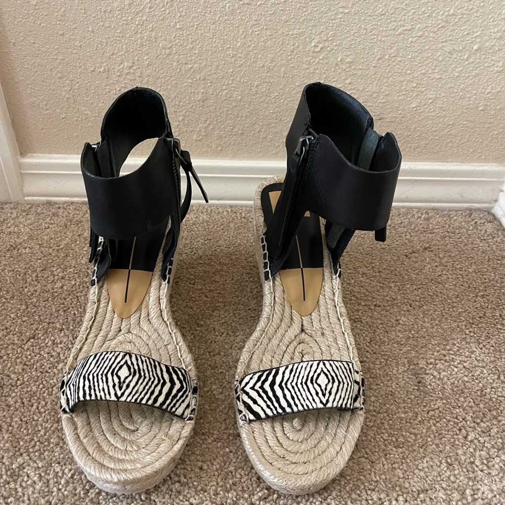 NIB Dolce Vita Gisele Wedge, Size 8